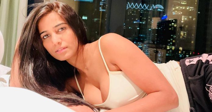 actress-poonam-pandey-detained-by-goa-police