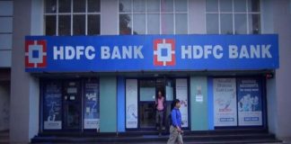 hdfc-bank-outages-stop-giving-new-credit-cards-digital-launches-rbi-orders