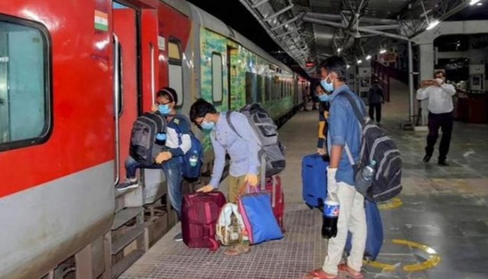 national-indian-railway-starts-holi-special-train-for-up-bihar-and-other-state-special-train-full-list-here-news-upates