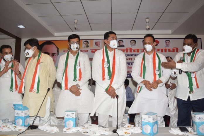 Congress party to distribute 111 ambulances and 61 lakh masks !: Nana Patole