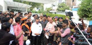 maratha-kranti-morcha-protested-in-front-of-the-house-of-co-operation-minister-atul-save-to-demand-the-removal-of-the-governor- Bhagat singh koshyari