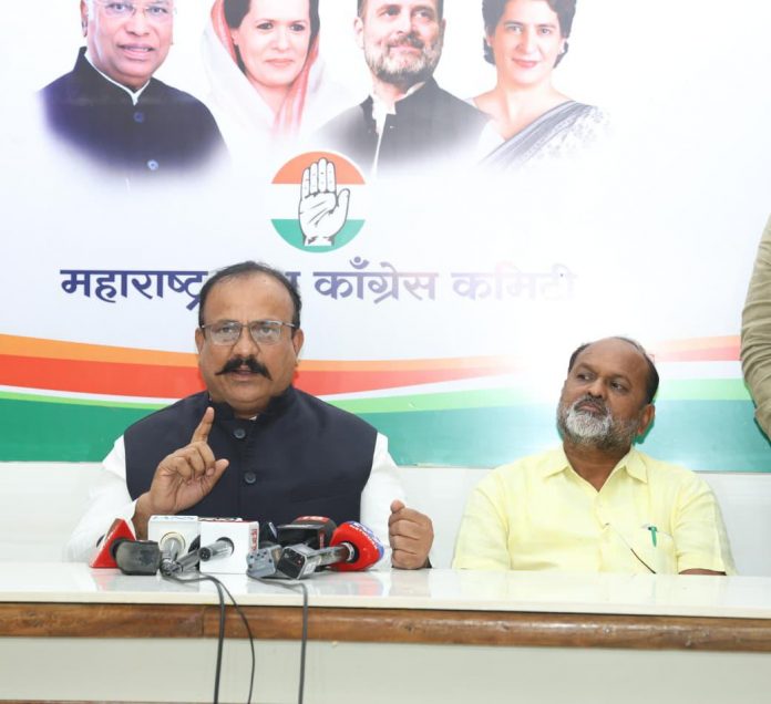 The Rashtriya Samaj Party and the Congress will contest the municipal and zilla parishad elections together.