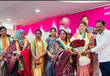 sharad-pawars-partys-womens-city-president-mehraj-patel-joins-the-ajit-pawar-faction