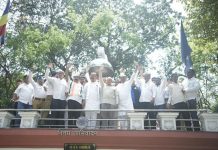 कॅनडा सारखा देश अमेरिकेच्या धमक्यांना घाबरत नाही, नरेंद्र मोदी का घाबरतात? सरसंघचालकांनी १५ दिवसात नरेंद्र मोदींना जाब विचारावा: ॲड. प्रकाश आंबेडकर A country like Canada does not fear America's threats; why, then, does Narendra Modi? The Sarsanghchalak must demand an explanation from Narendra Modi within 15 days: Adv. Prakash Ambedkar.