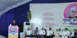 महायुती सरकार आकंठ भ्रष्टाचारात बुडाले, समृद्धीसह सर्व मोठ्या प्रकल्पांची श्वेतपत्रिका काढा: हर्षवर्धन सपकाळ The Mahayuti government is neck-deep in corruption; issue a white paper on all major projects, including the Samruddhi Mahamarg: Harshvardhan Sapkal.