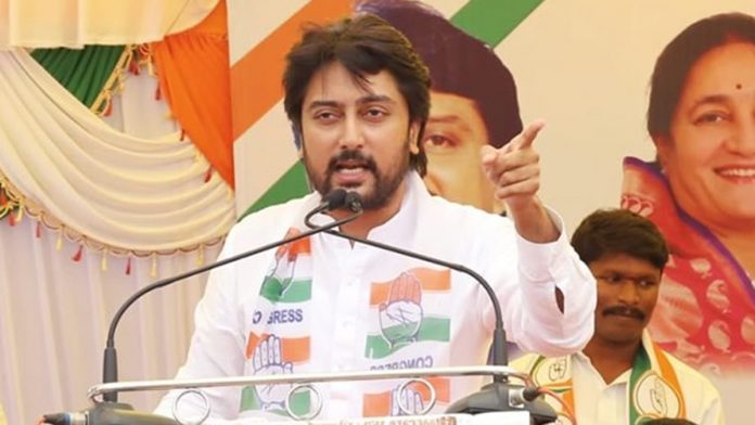 Complete the damage assessments in drought-affected areas on a war footing and provide immediate relief under the SDRF; send a proposal to the Centre for special assistance from the NDRF: Dhiraj Deshmukh Complete the damage assessments in drought-affected areas on a war footing and provide immediate relief under the SDRF; send a proposal to the Centre for special assistance from the NDRF: Dhiraj Deshmukh